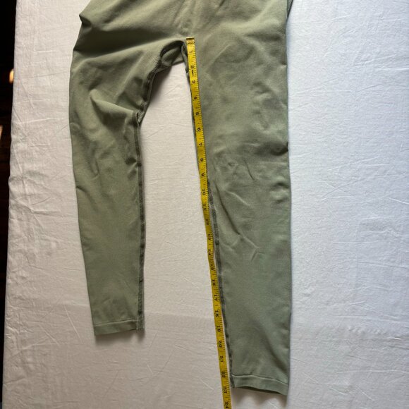 IMI High-Waisted Green Leggings Scrunch Back Detail Size M - Picture 10 of 11